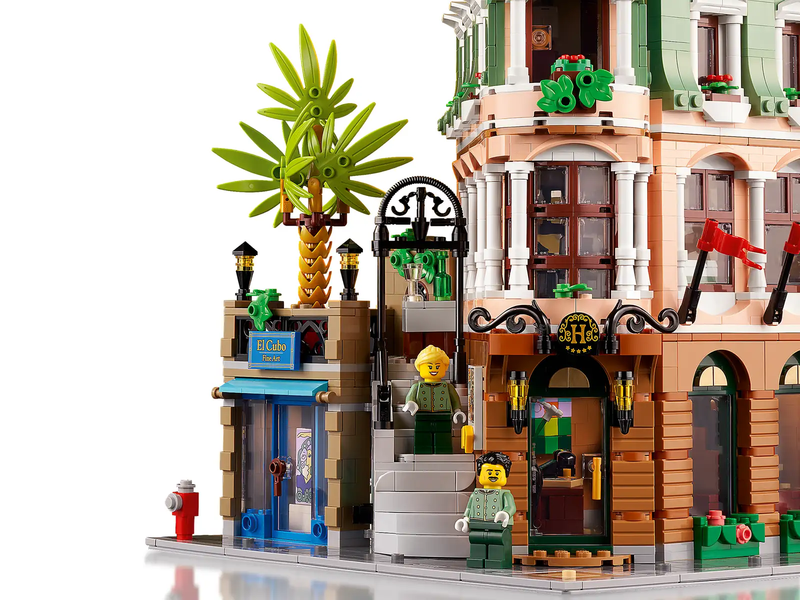 LEGO Icons Boutique Hotel thumbnail